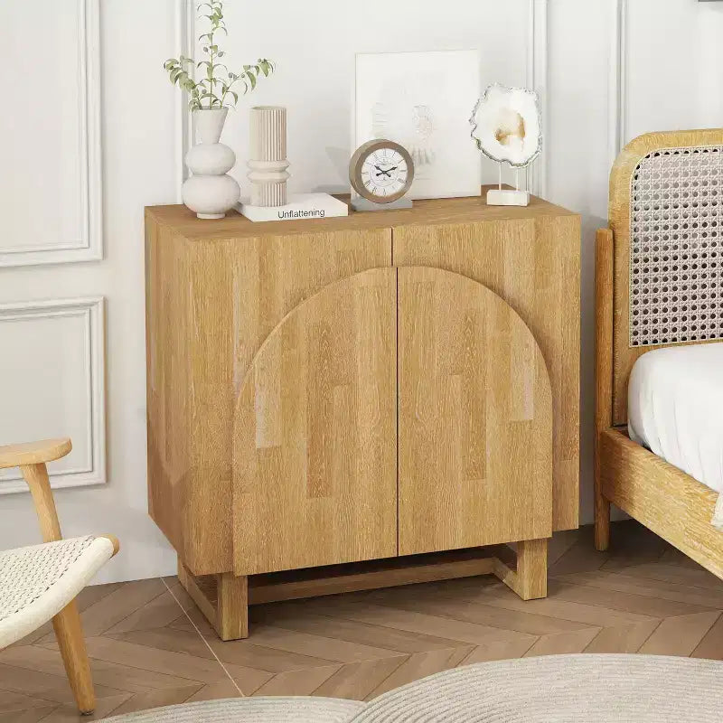 Vintage Sideboard Buffet Cabinet with 2 Doors & Adjustable Shelves